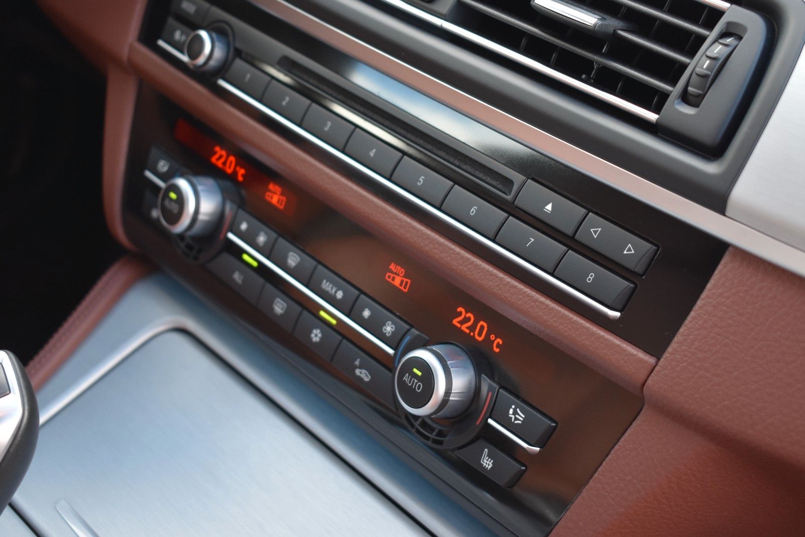Fahrzeugabbildung BMW 520i Limo Autom. Navi Leder Xenon AHK GSD
