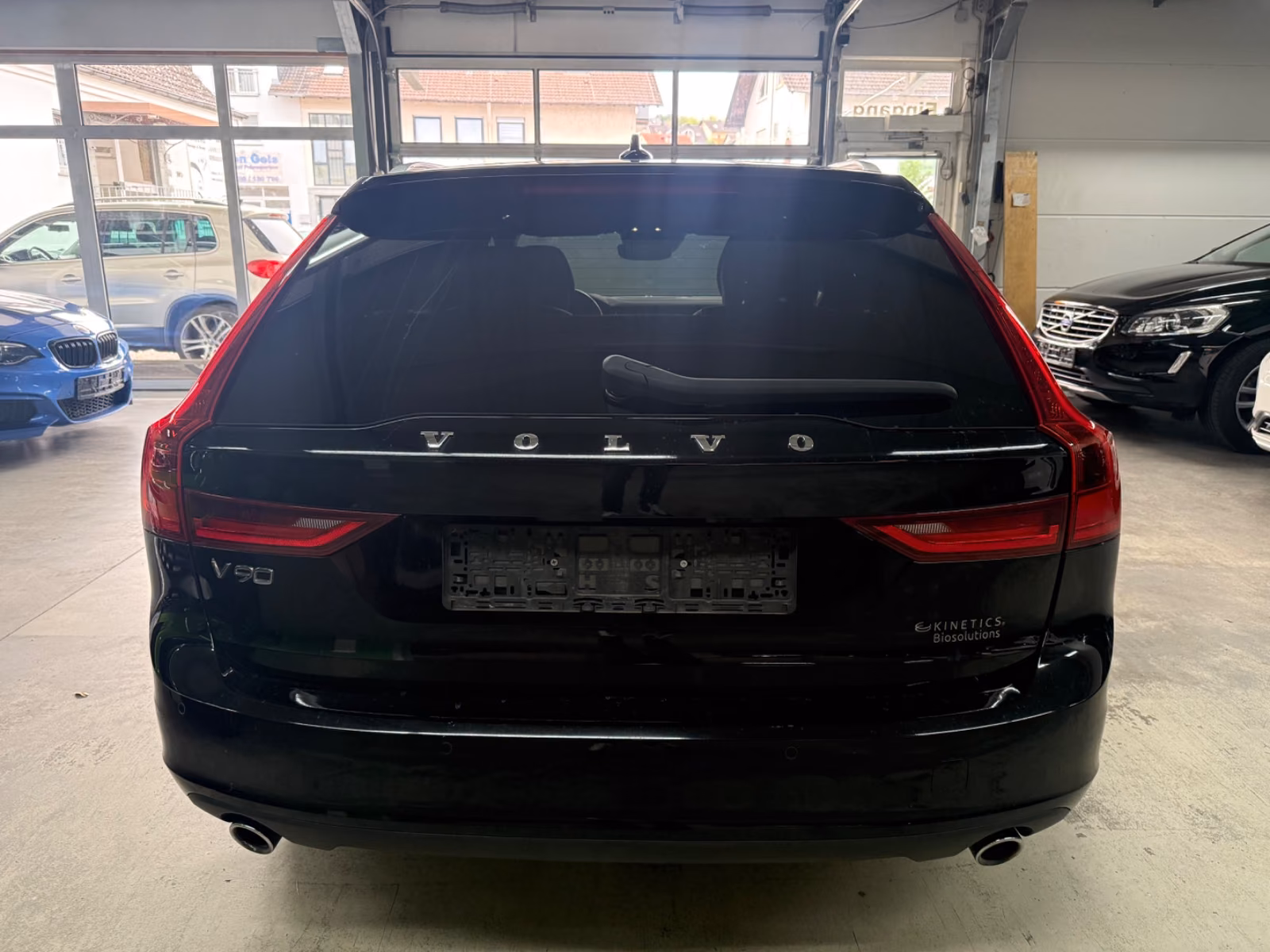 Volvo V90 D5 AWD | 235 ch | BVA | Cuir | Toit panoramique | Feux LED | Volant chauffant