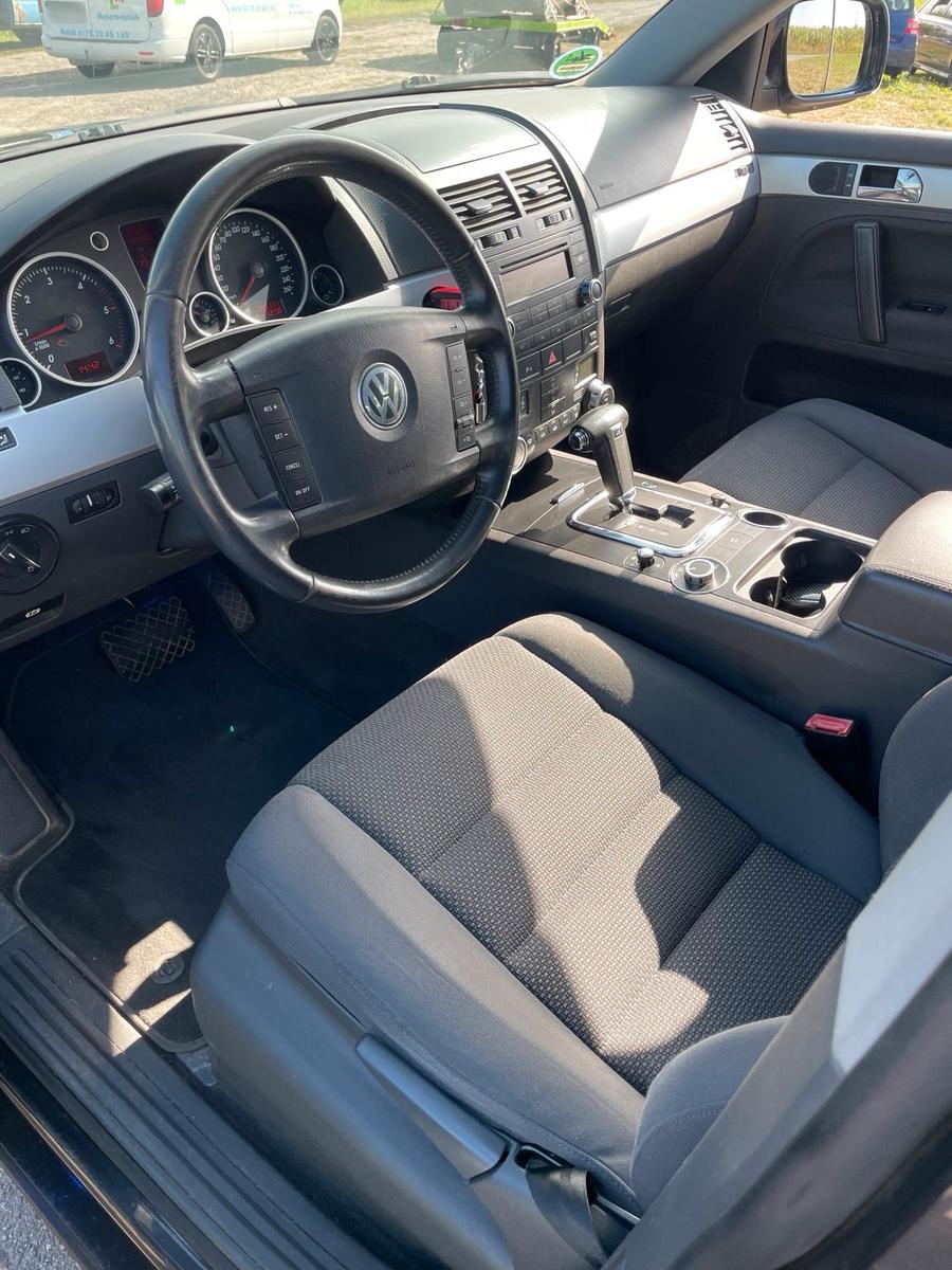 Volkswagen Touareg 2006 — photo 8