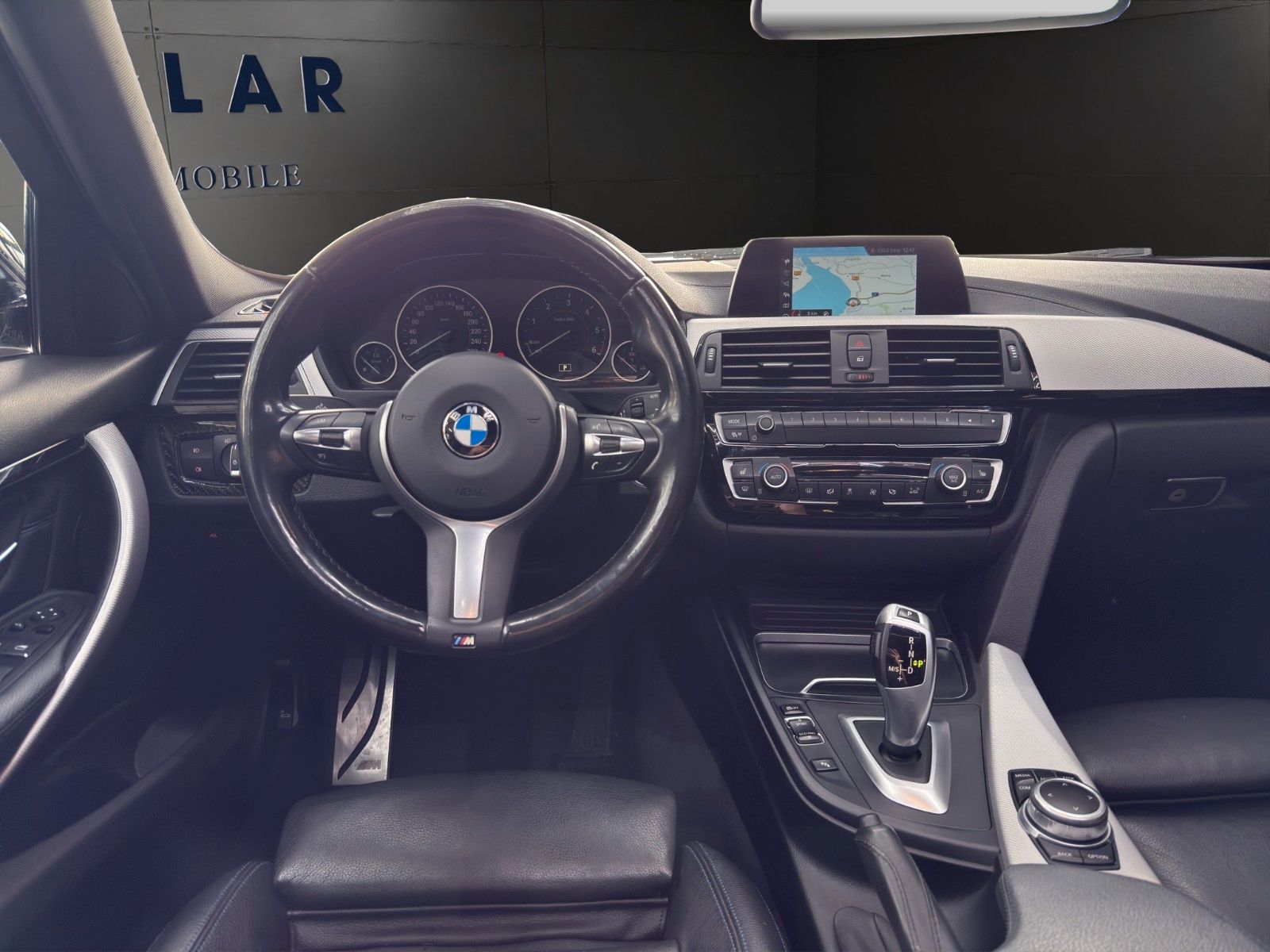 Fahrzeugabbildung BMW 318d MSport*Pano*LED*RFK*Bhz-Lenkrad*Head-Up*