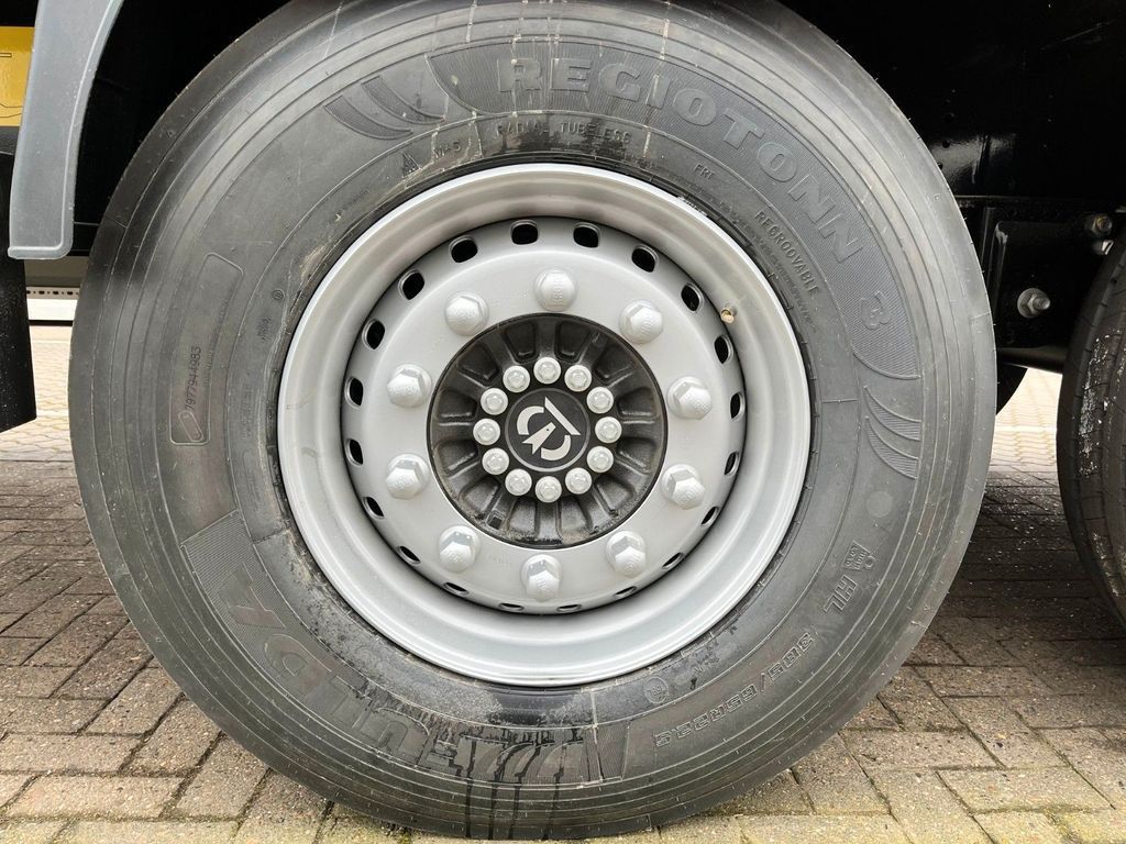 Fahrzeugabbildung Krone SDK 27 Koffer Auflieger