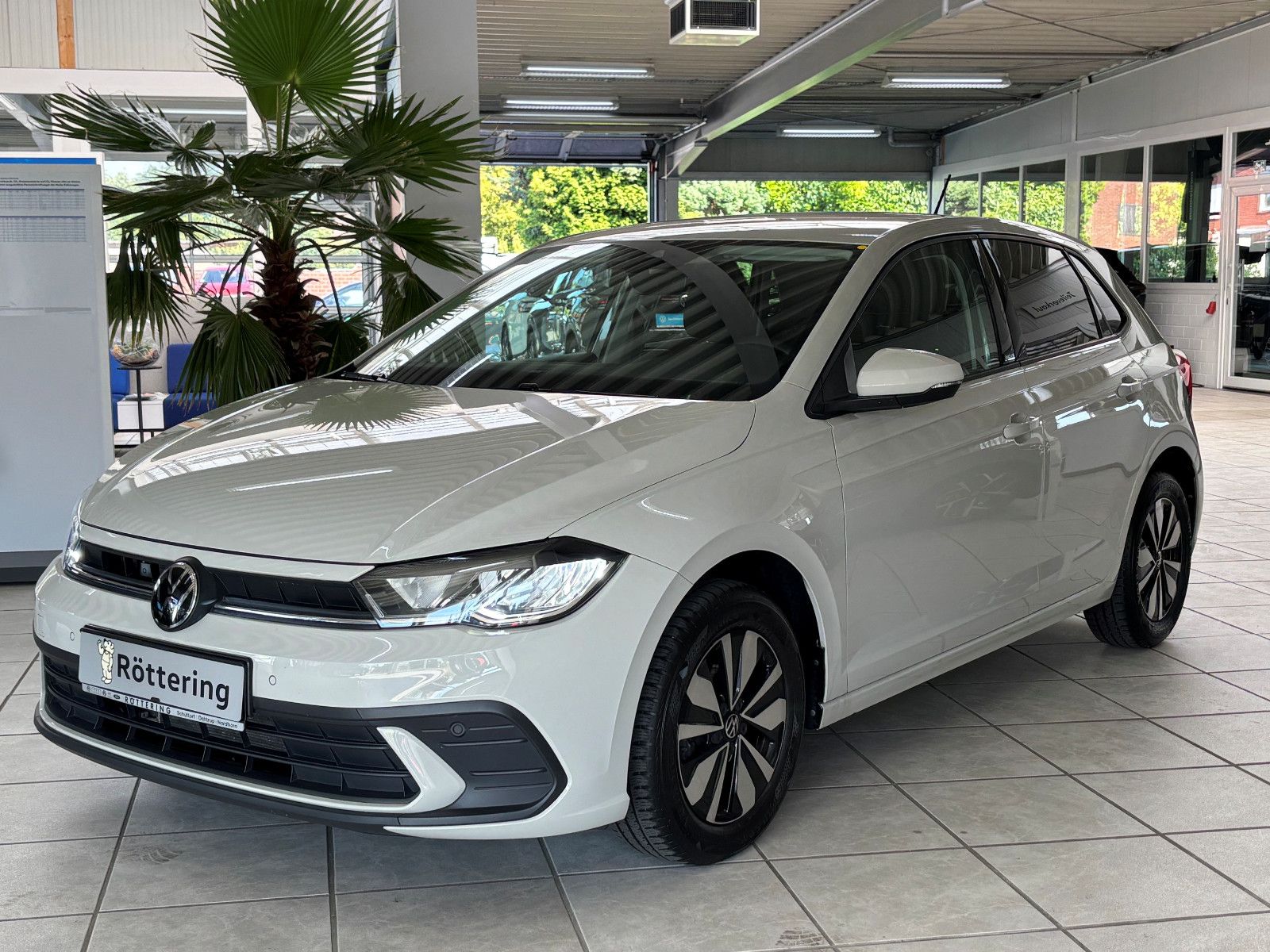 Fahrzeugabbildung Volkswagen Polo 1.0 TSI Move DSG +LED +ALLWETTER