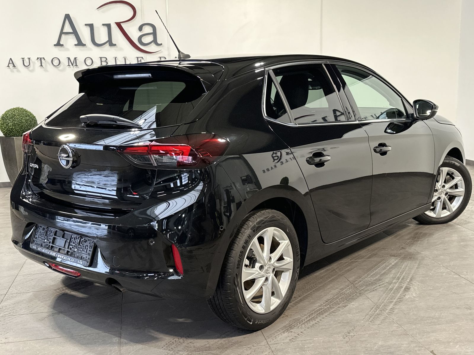 Fahrzeugabbildung Opel Corsa 5-Türer 1.2 Elegance Aut. NAV+LED+ACC+1HD