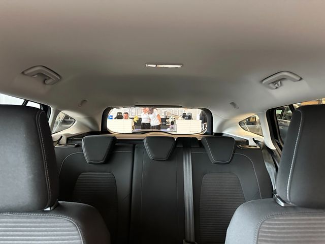 MYAUTOCENTER – Gebraucht- und Jahreswagen mit Werkstattservice in Pfaffenhofen Ford Focus *KEYLESS*ACC*NAV*1-HAND*2-ZONEN*