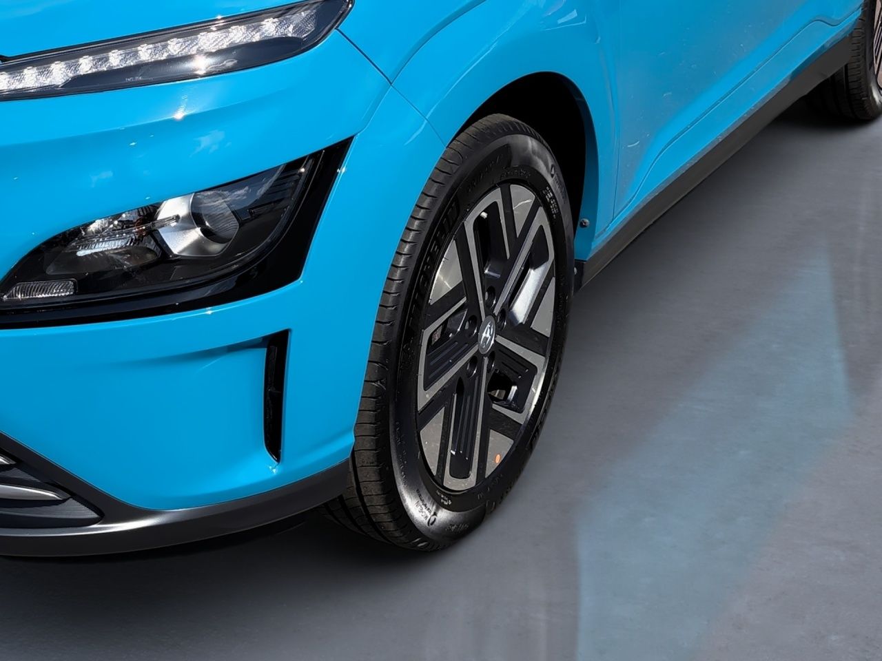 Fahrzeugabbildung Hyundai KONA  *SOH 100%*KLIMAA*LM*SPURH*KEYLESS*