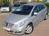 Mercedes-Benz B 180 BlueEfficiency aut.Parken Sitzheiz TÜV neu - Mercedes-Benz B 180 in Dresden