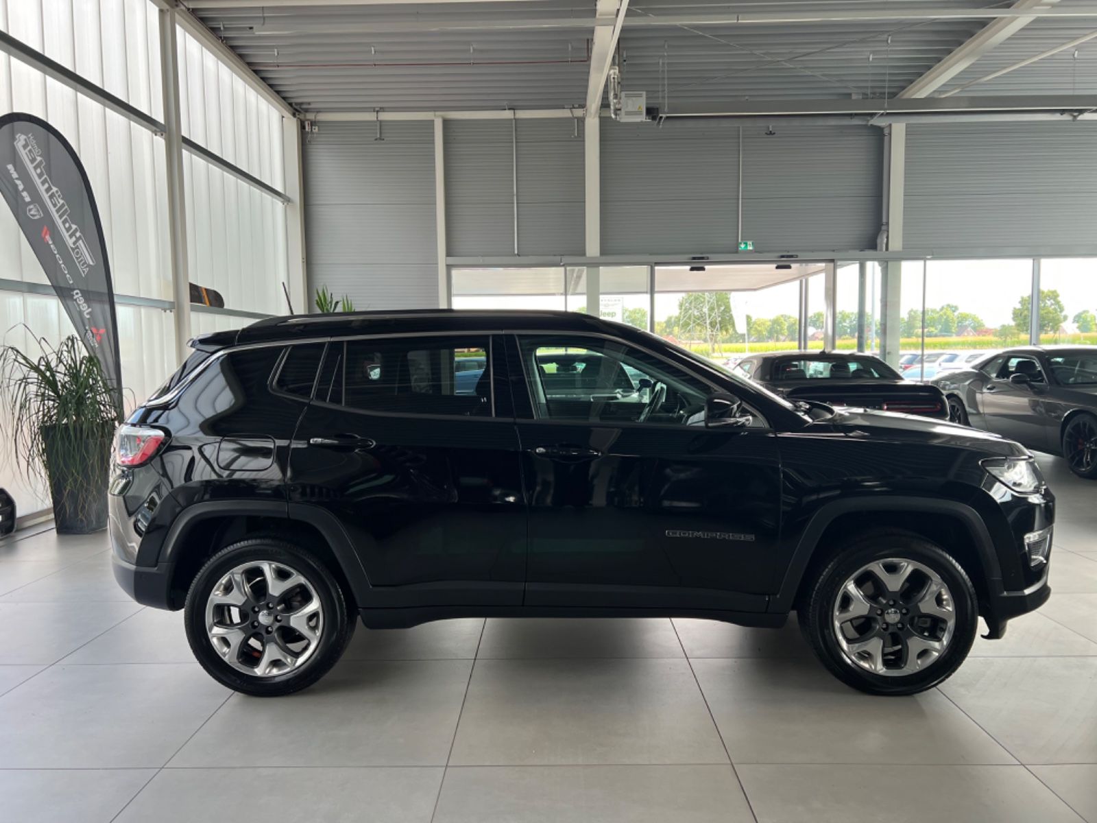 Fahrzeugabbildung Jeep Compass 1.4 T Limited 4WD Navi&Sound Kamera