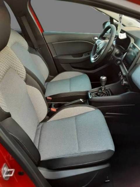 Fahrzeugabbildung Renault CLIO EVOLUTION TCe 90