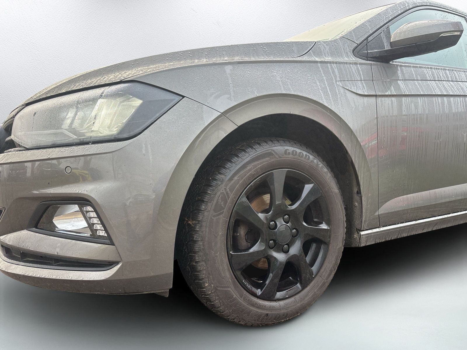 Fahrzeugabbildung Volkswagen Polo VI 1.0 TSI 95PS - Comfortline