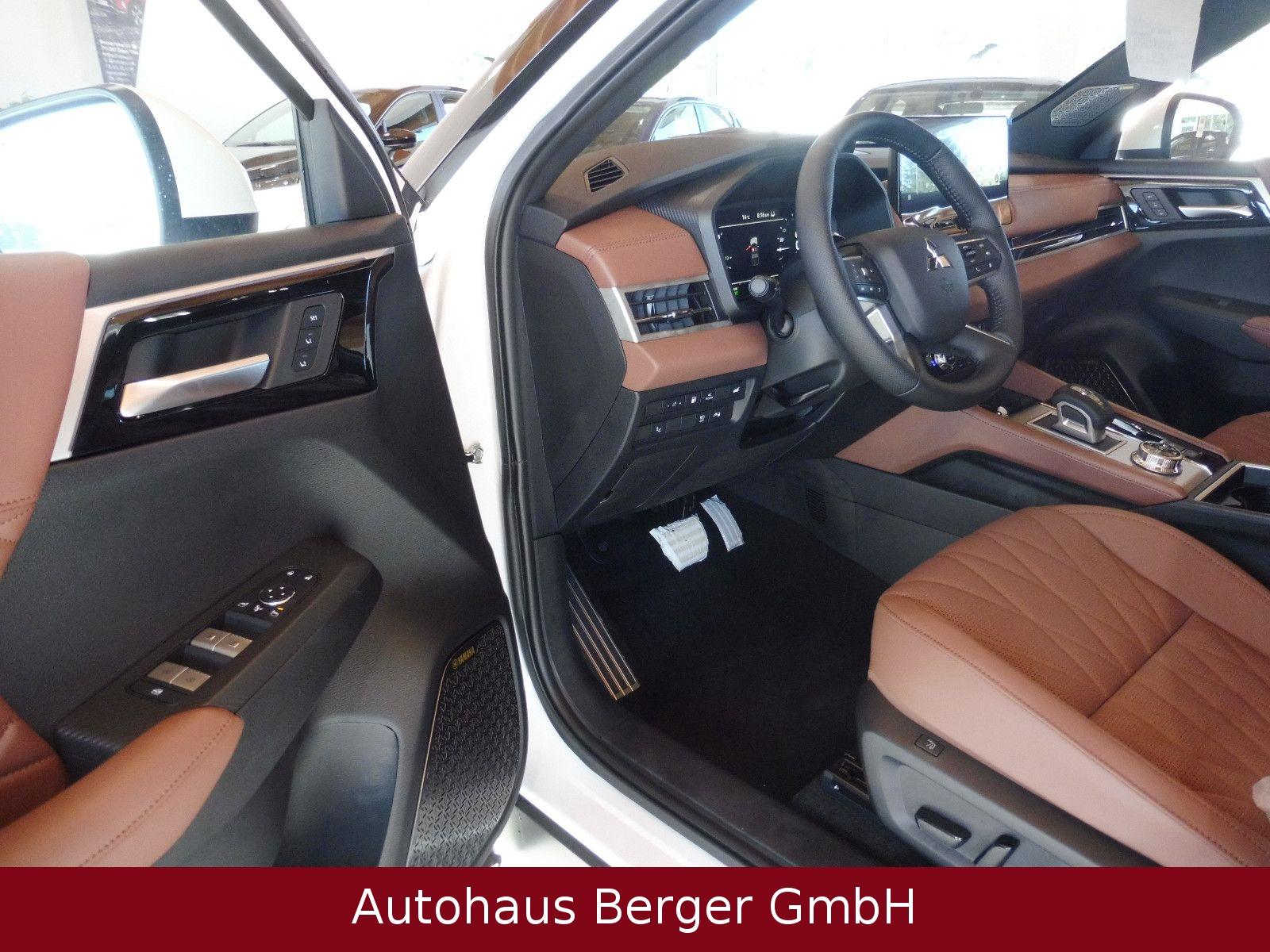 Mitsubishi Outlander 2.4 PHEV 4WD Top mit Luxury-Paket