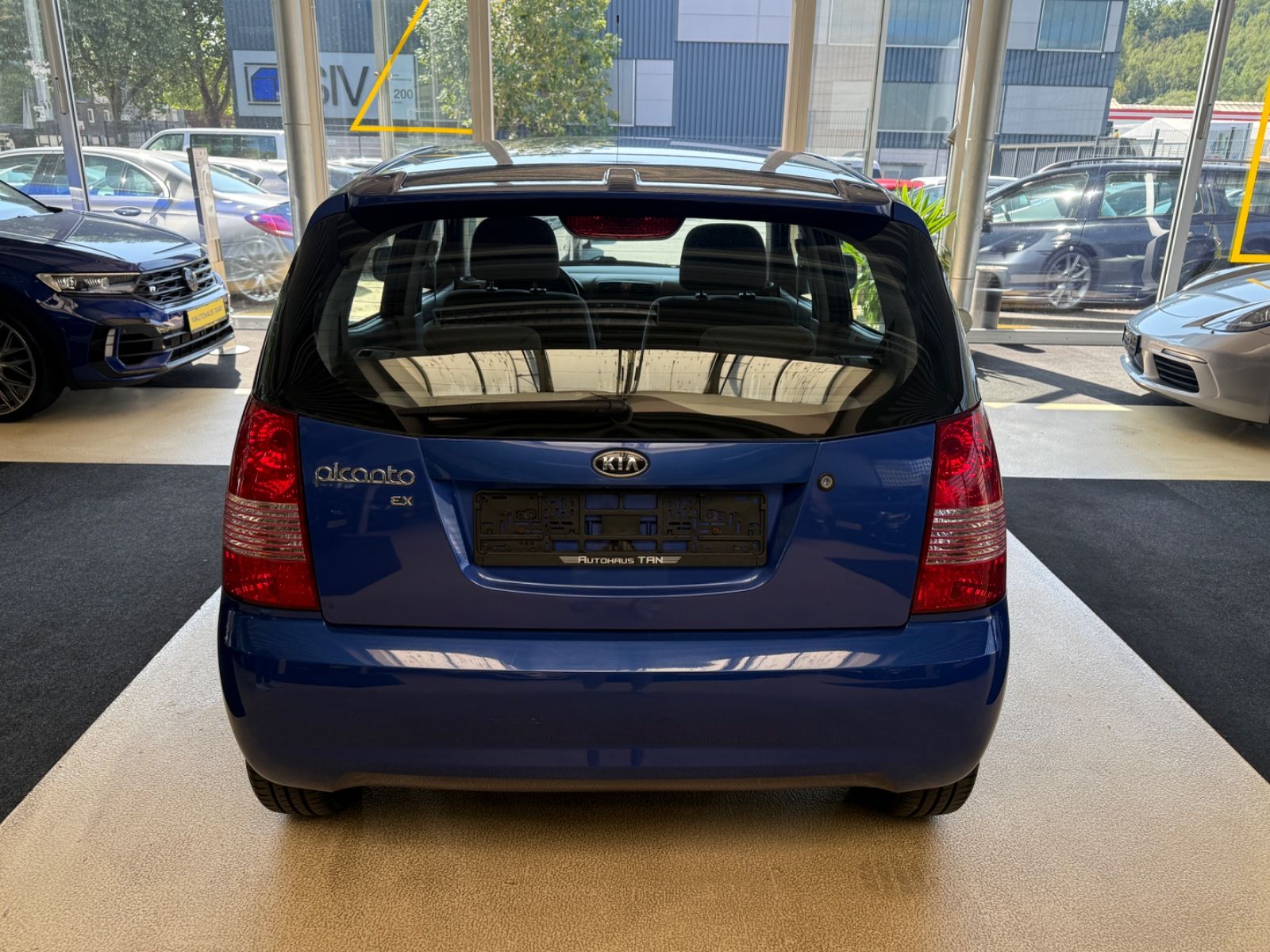 Fahrzeugabbildung Kia Picanto 1.1 EX