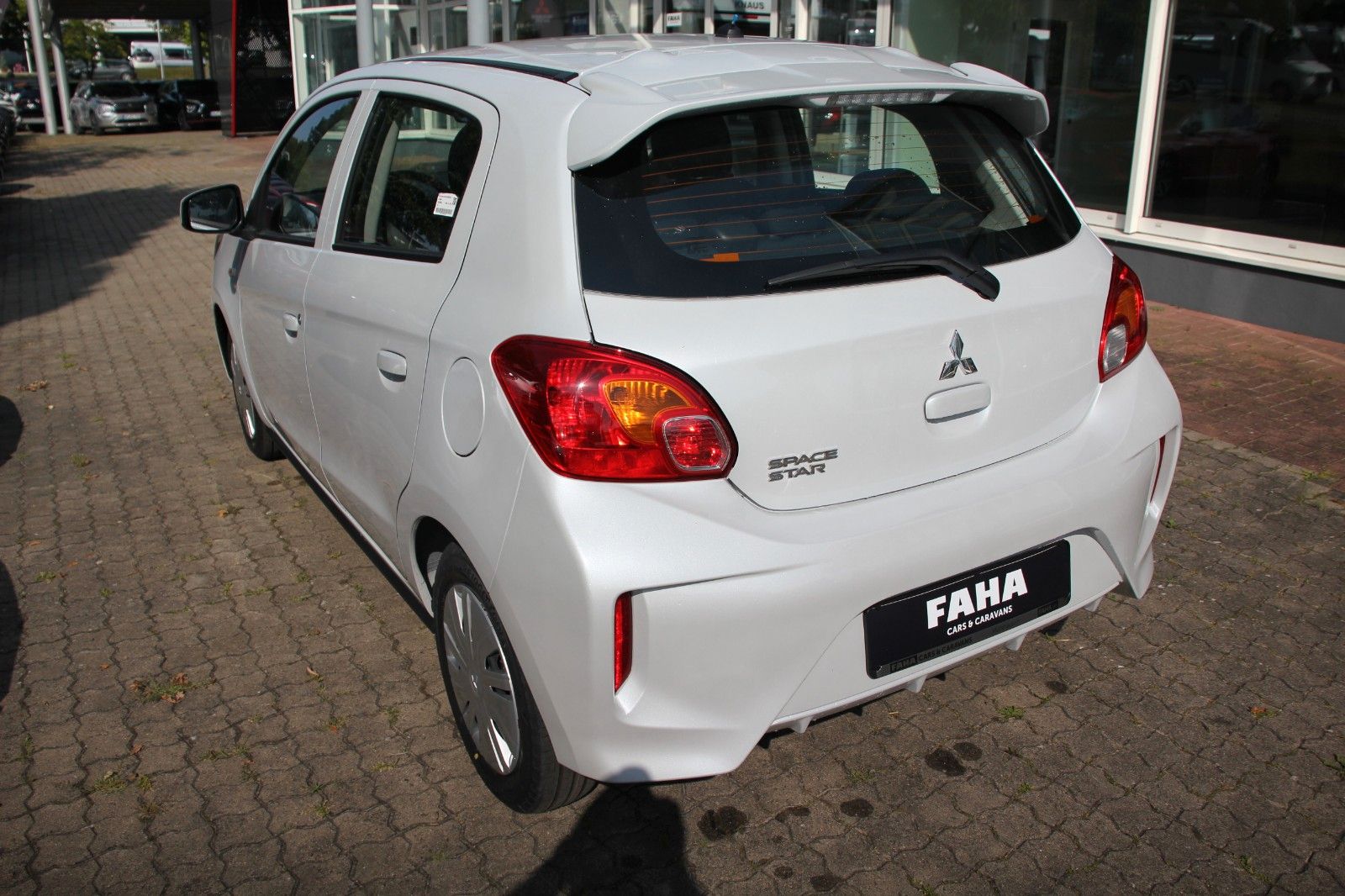 Fahrzeugabbildung Mitsubishi Space Star Select