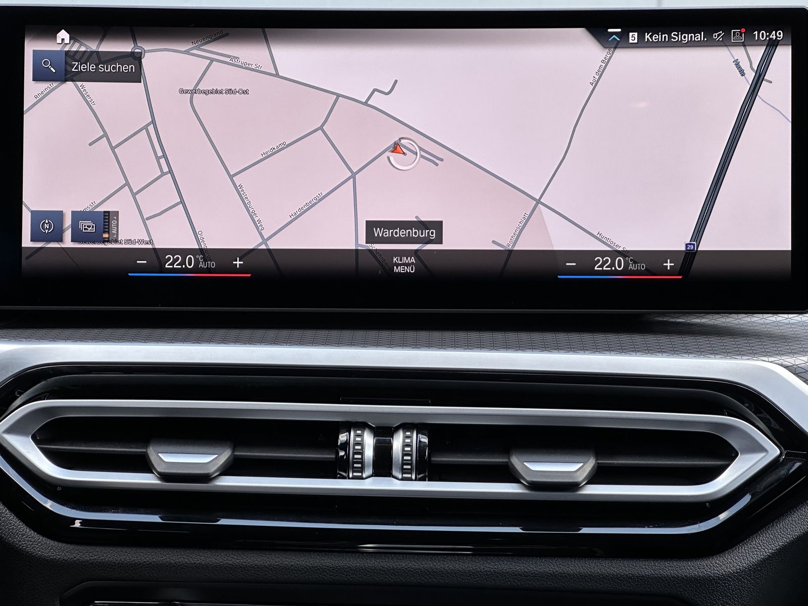 Fahrzeugabbildung BMW 320d Touring M-Sport NAV+LED+ACC+SHZ+VCOCKPIT+PP