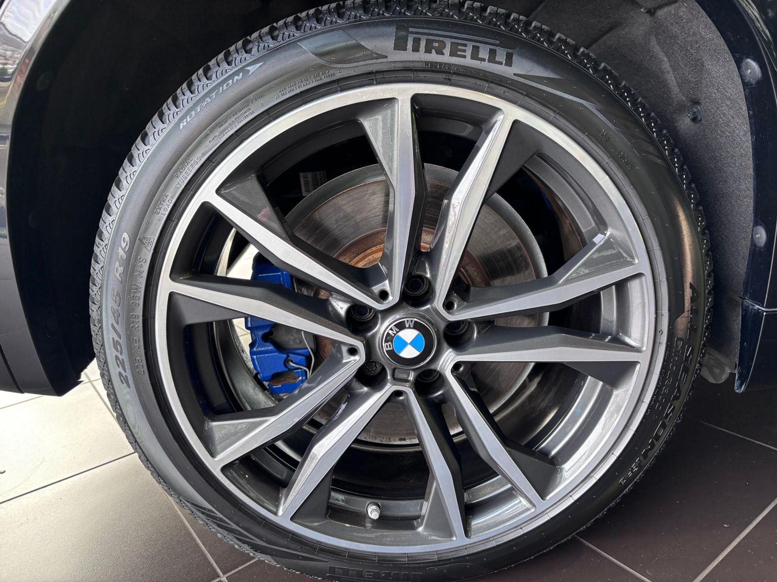 Fahrzeugabbildung BMW X2 xDrive M35 i HUD RFK LED