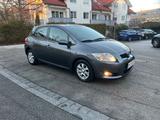 Toyota Auris 1.4 D-4D Klima - Toyota Auris Gebrauchtwagen in München