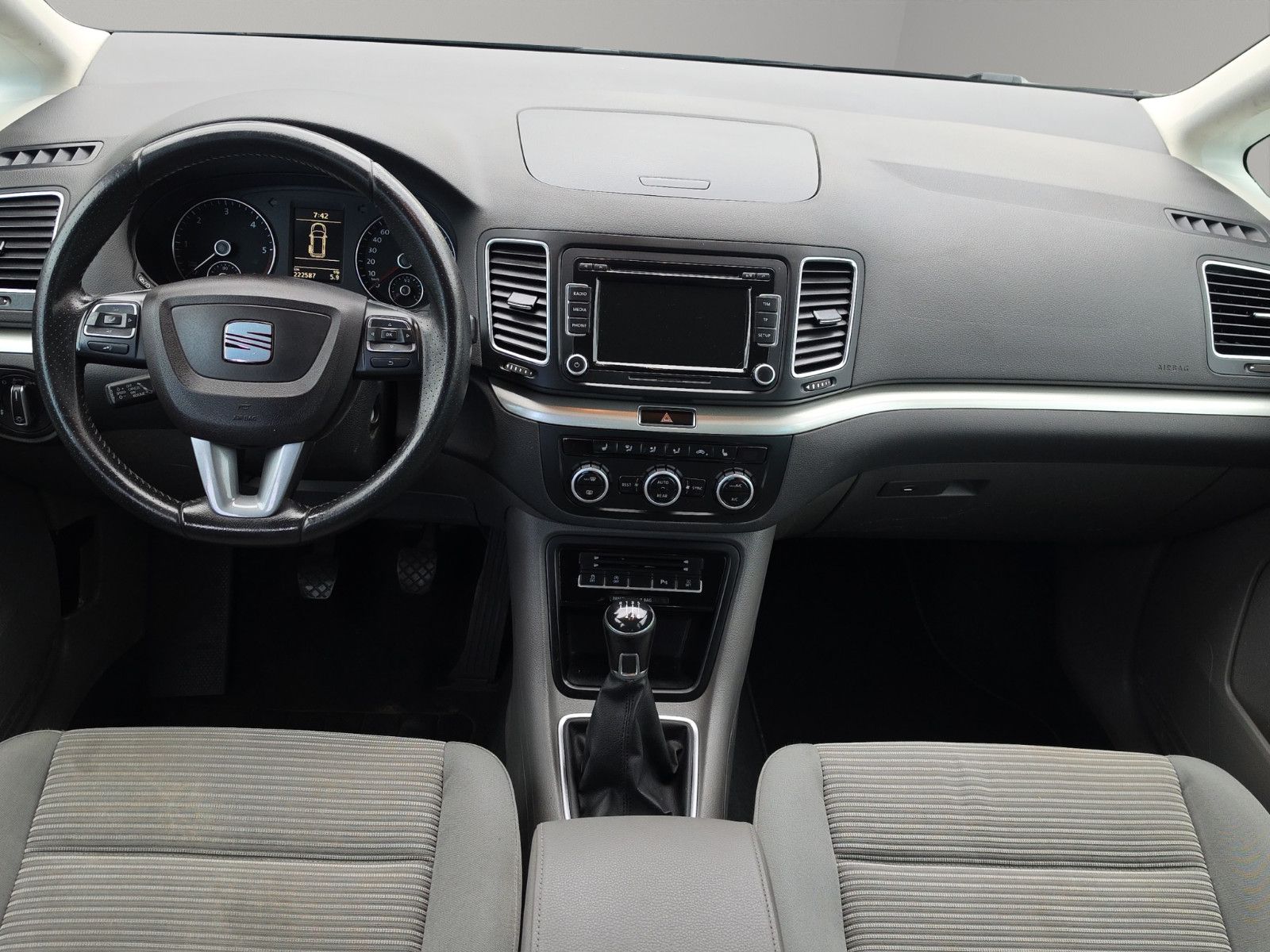 Fahrzeugabbildung SEAT Alhambra 4You TDI KLIMA PDC SHZ TEMPOMAT