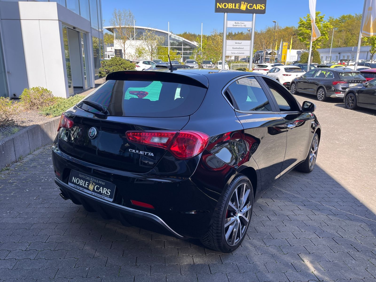 Fahrzeugabbildung Alfa Romeo Giulietta Lusso Ti BOSE XENON NAVI