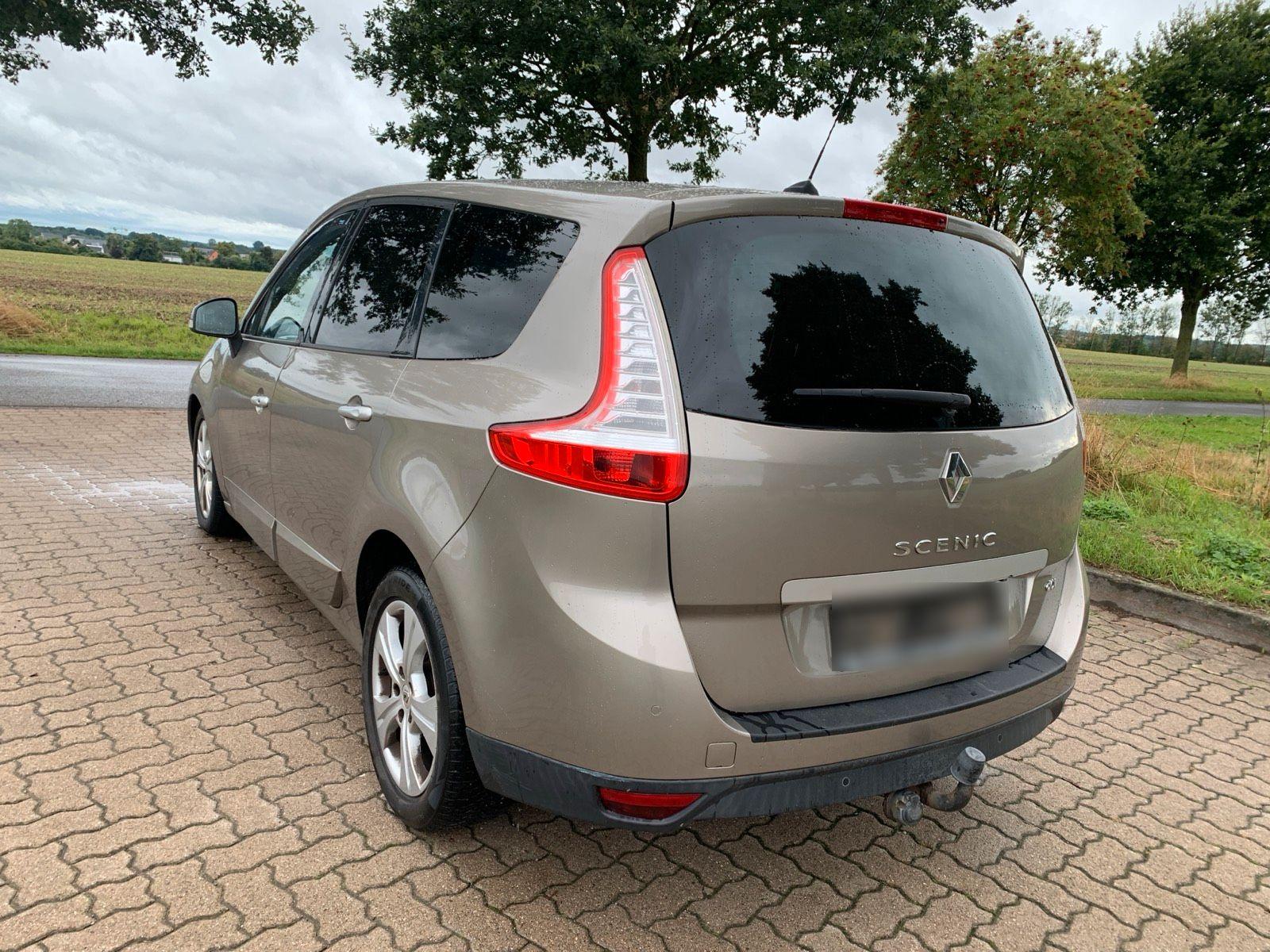 Renault Scenic 2010 — photo 8