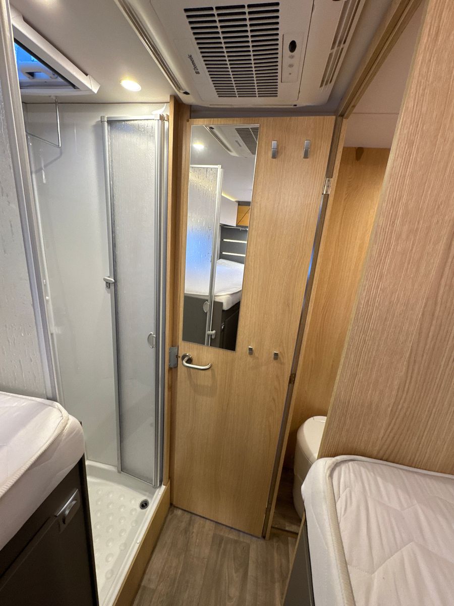 Fahrzeugabbildung LMC TOURER LIFT H 730 G DACHKLIMA SAT SKYROOF HUBBET
