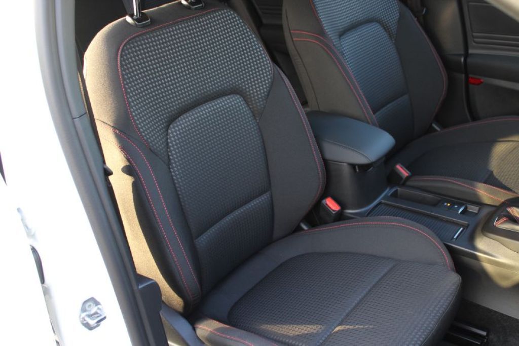 Fahrzeugabbildung Ford Focus Turnier ST-LINE