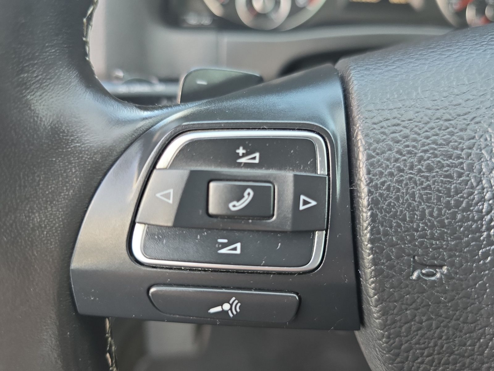 Fahrzeugabbildung Volkswagen Golf Plus VI Match DSG AUTOMATIK TEMPOMAT NAVI