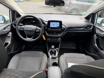 Ford Fiesta *SHZ*LED*LHZ*AC*MFL*PANO*