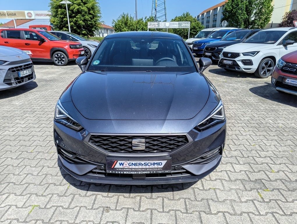 Fahrzeugabbildung SEAT Leon FR 2.0 TDI + Panorama + Fahrschulumbausatz