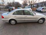 Mercedes-Benz E 240 ELEGANCE Elegance - Mercedes-Benz E 240 mit Benzin-Antrieb