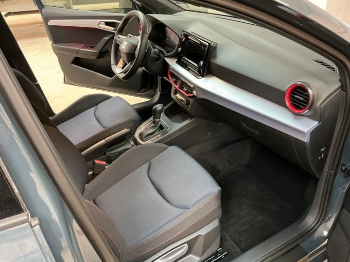 Fahrzeugabbildung SEAT Ibiza FR TSI DSG *Cam*LED*PDC*APP*Sitzhzg*ACC*