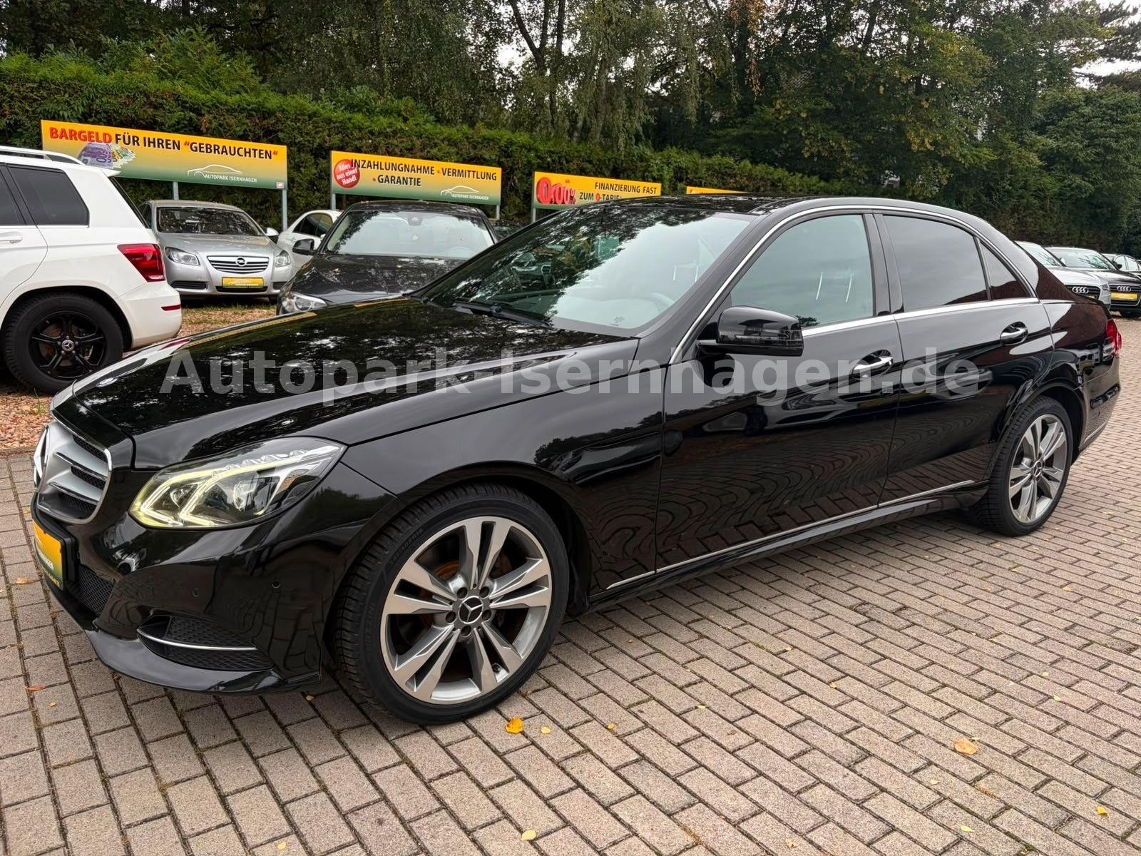 Mercedes-Benz E 300 Avantgarde*FL*Pano*Leder*4xSZH*Keyless*Xen
