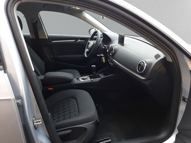 Fahrzeugabbildung Audi A3 Sportback 1.4TSI attraction ultra Xenon PDC