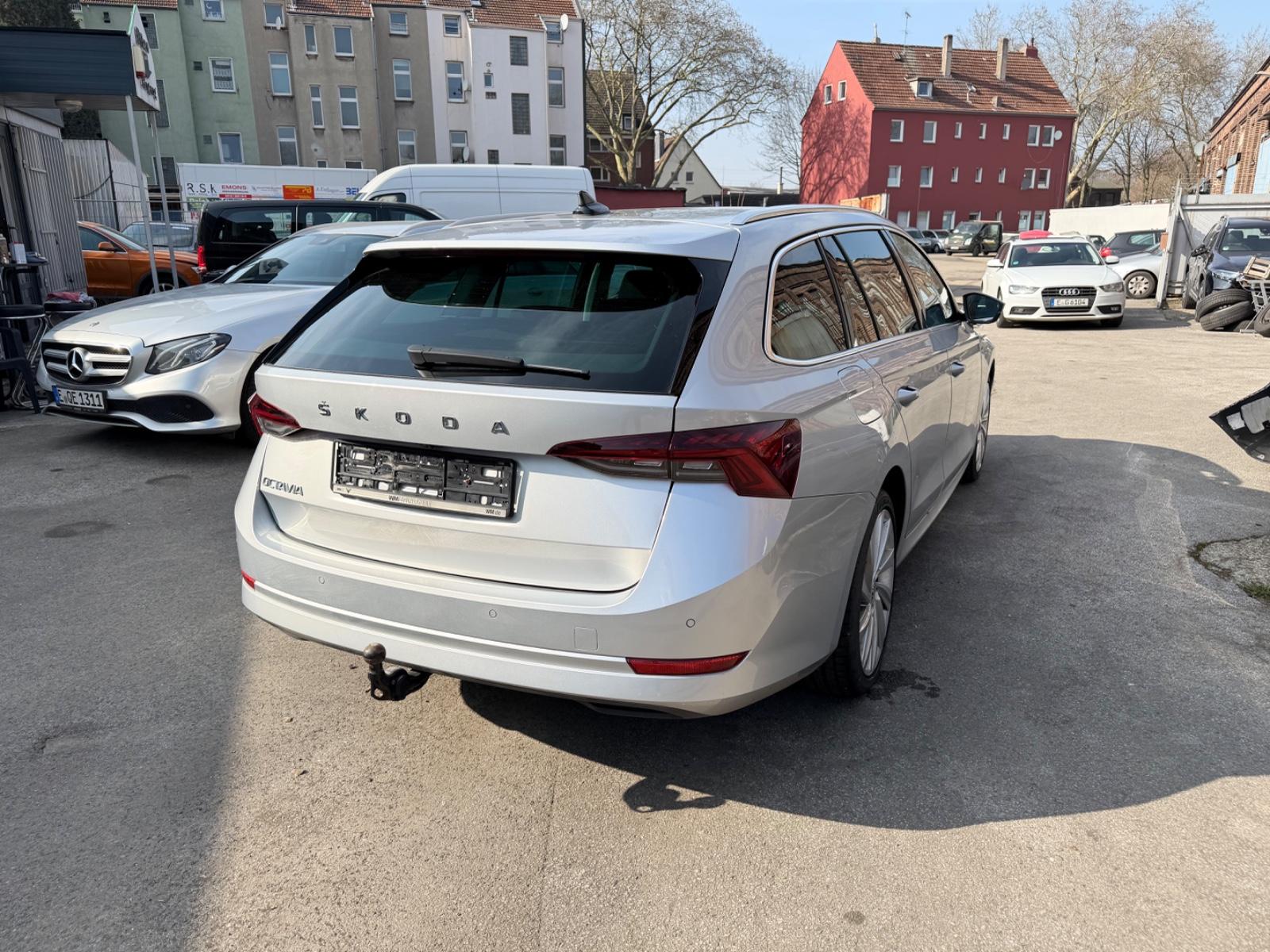Skoda Octavia Style Luxus Line 1 HD Scheckheft Memory