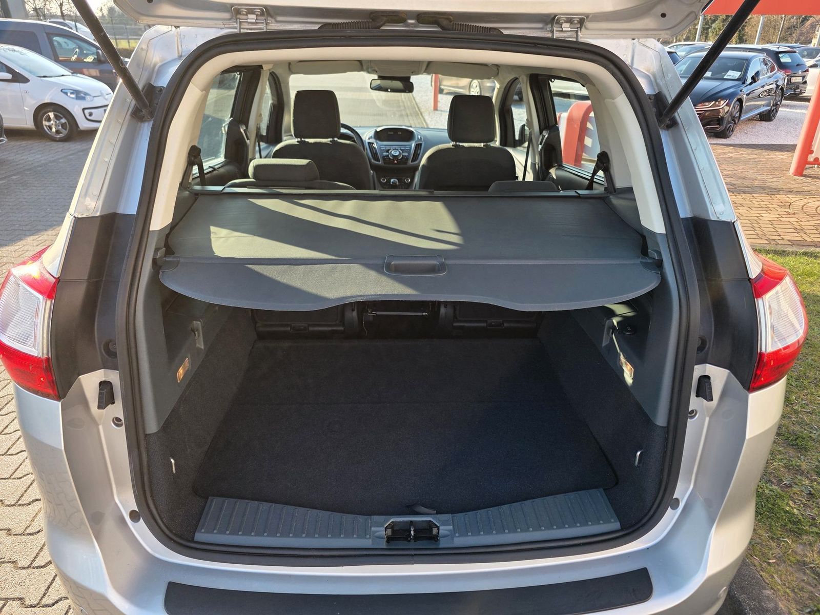 Fahrzeugabbildung Ford Grand C-Max Titanium/Klimaaut/Keyles/Motor klack