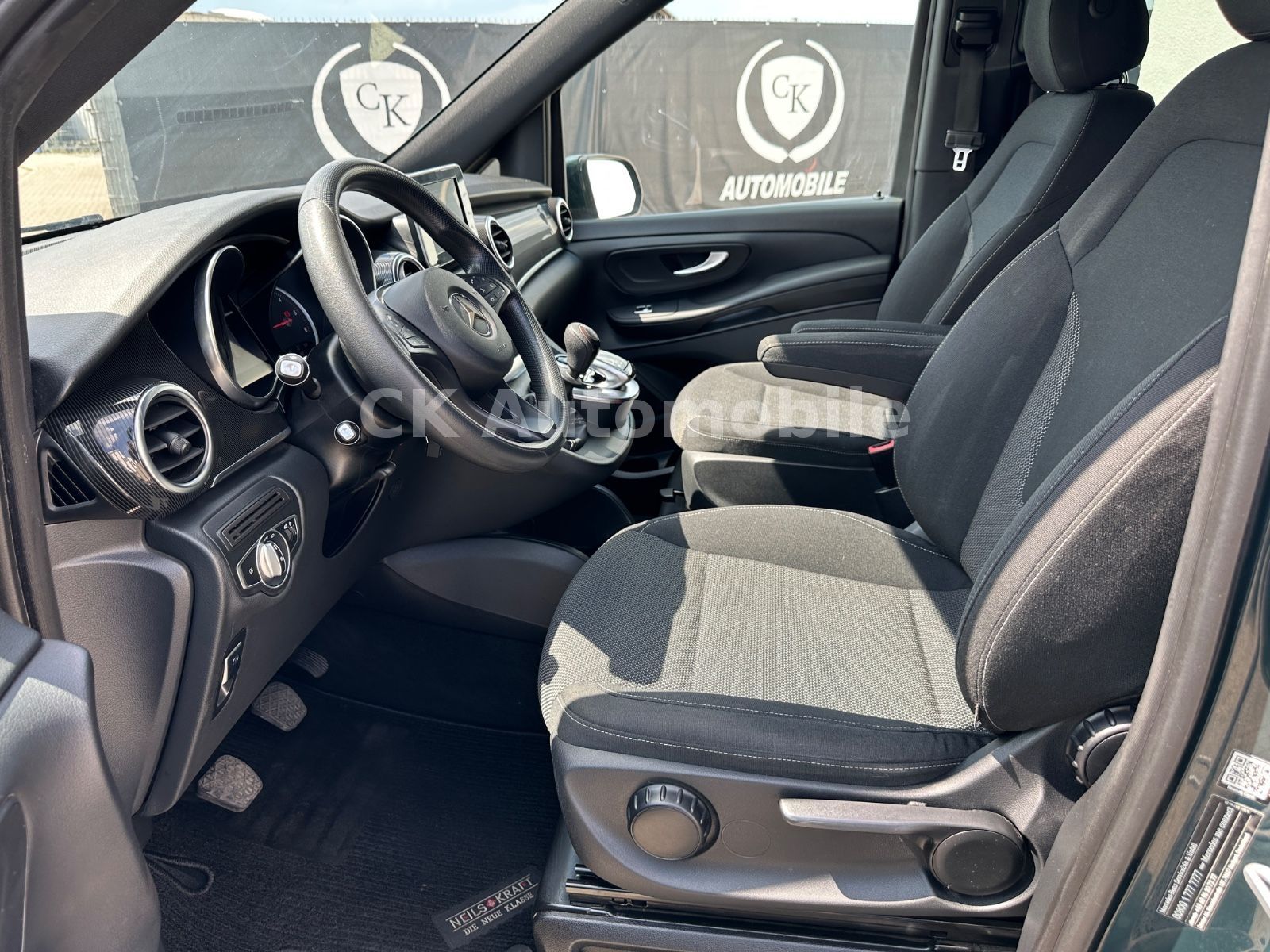 Fahrzeugabbildung Mercedes-Benz V 200d Rise Kompakt/5 Sitze/Klima/ Tempomat