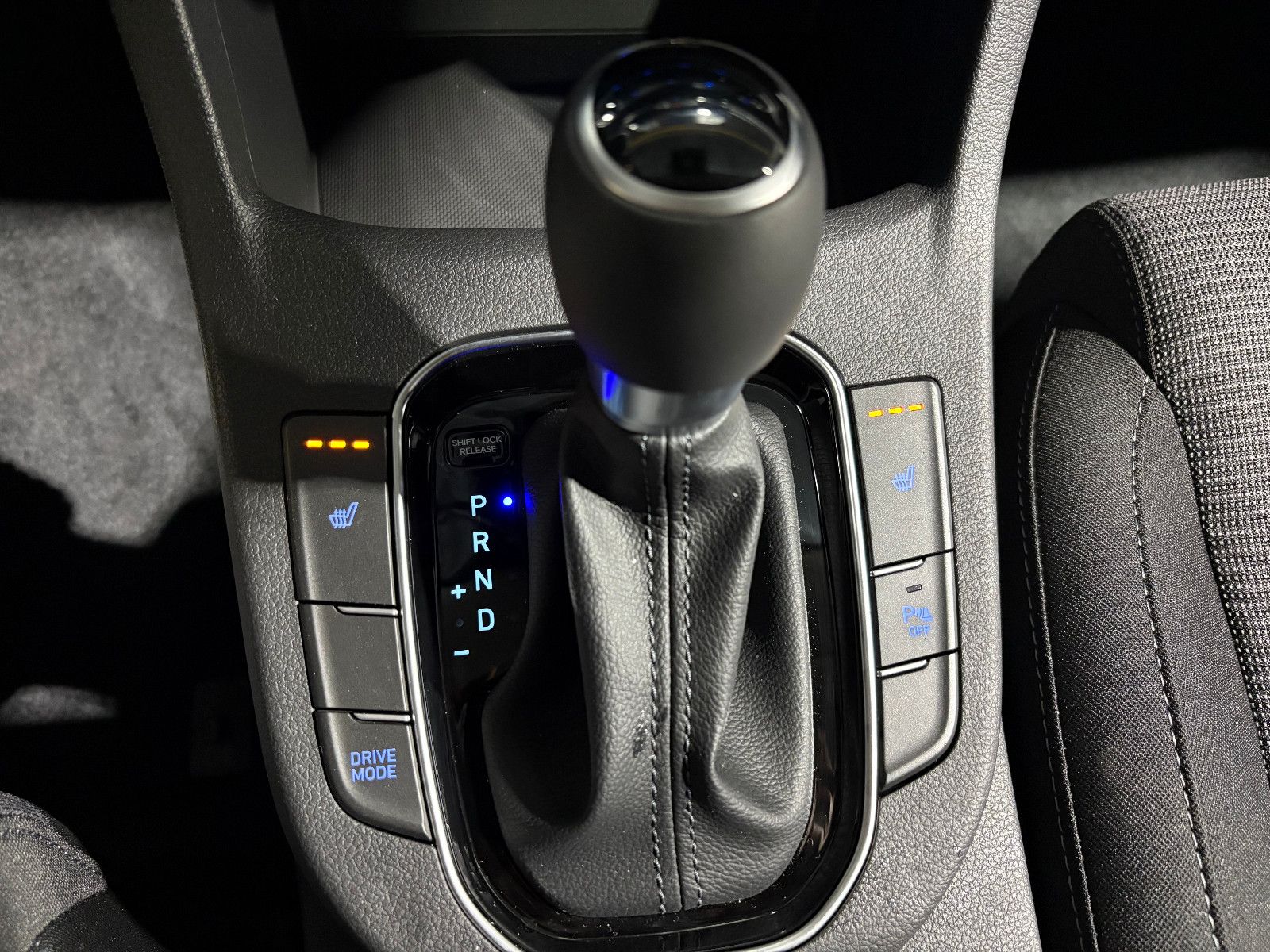 Fahrzeugabbildung Hyundai i30 Select Mild-Hybrid/PDC/DAB/SHZ/KLIMA/TEMPOMA