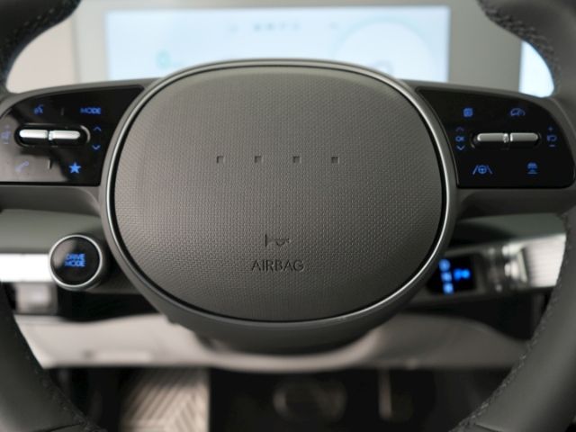 IONIQ 5 UNIQ 77,4kWh ALLRAD+VOLL LED+NAVI+360 GR