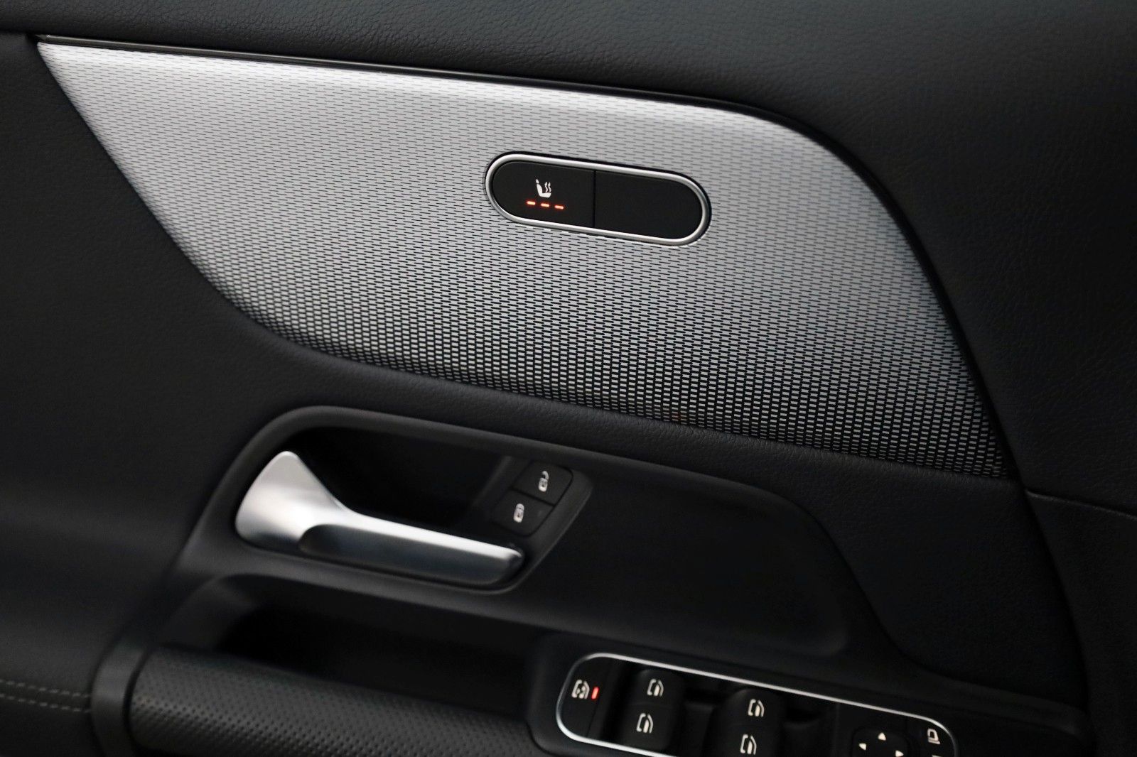 Fahrzeugabbildung Mercedes-Benz GLA 200 d, Style T.Leder,Navi,LED,SH,Kamera,DAB