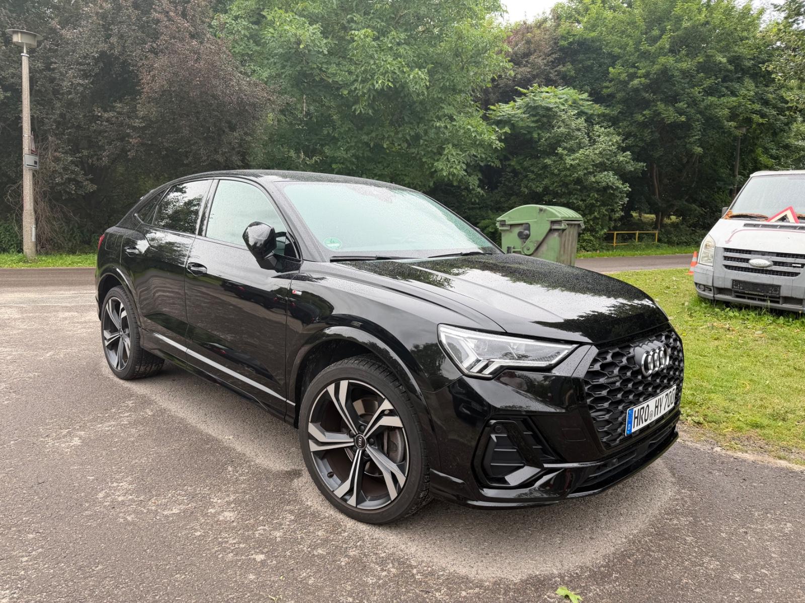 Audi Q3 Sportback 40 TFSI quattro S line,1.H,S-H.