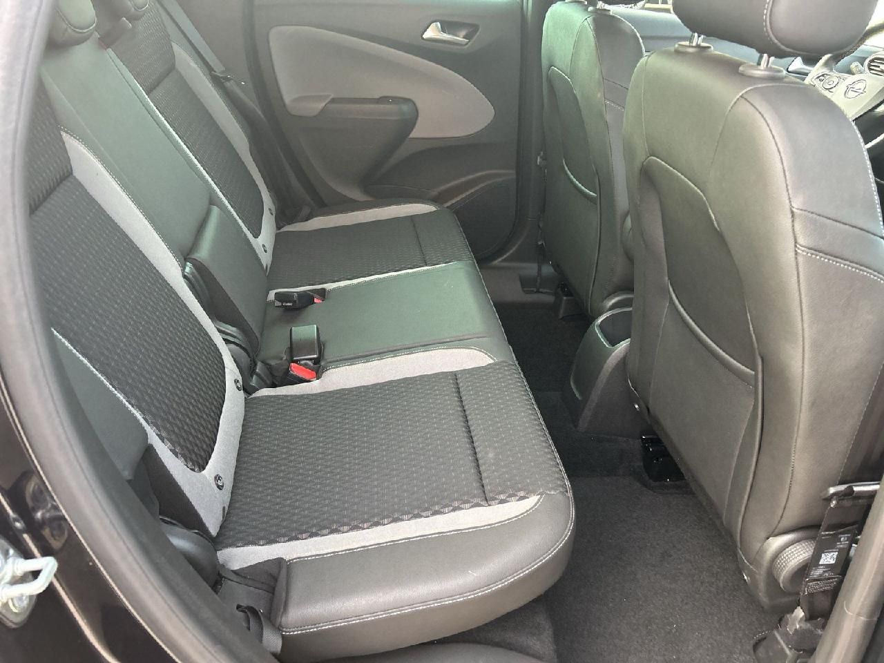 Fahrzeugabbildung Opel Crossland Innovation, Automatik,AHK