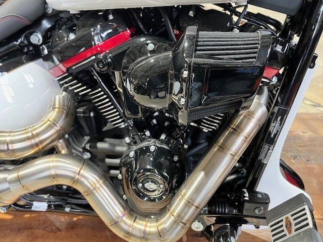 Fahrzeugabbildung Harley-Davidson FXBRS Breakout 117cui CVO UmbauUmbau