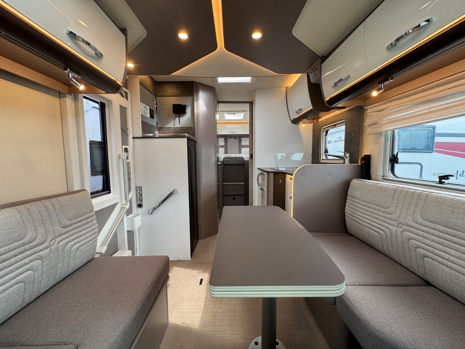 Fahrzeugabbildung Bürstner Lyseo TD 727 G Harmony Line - SIE SPAREN -28%!