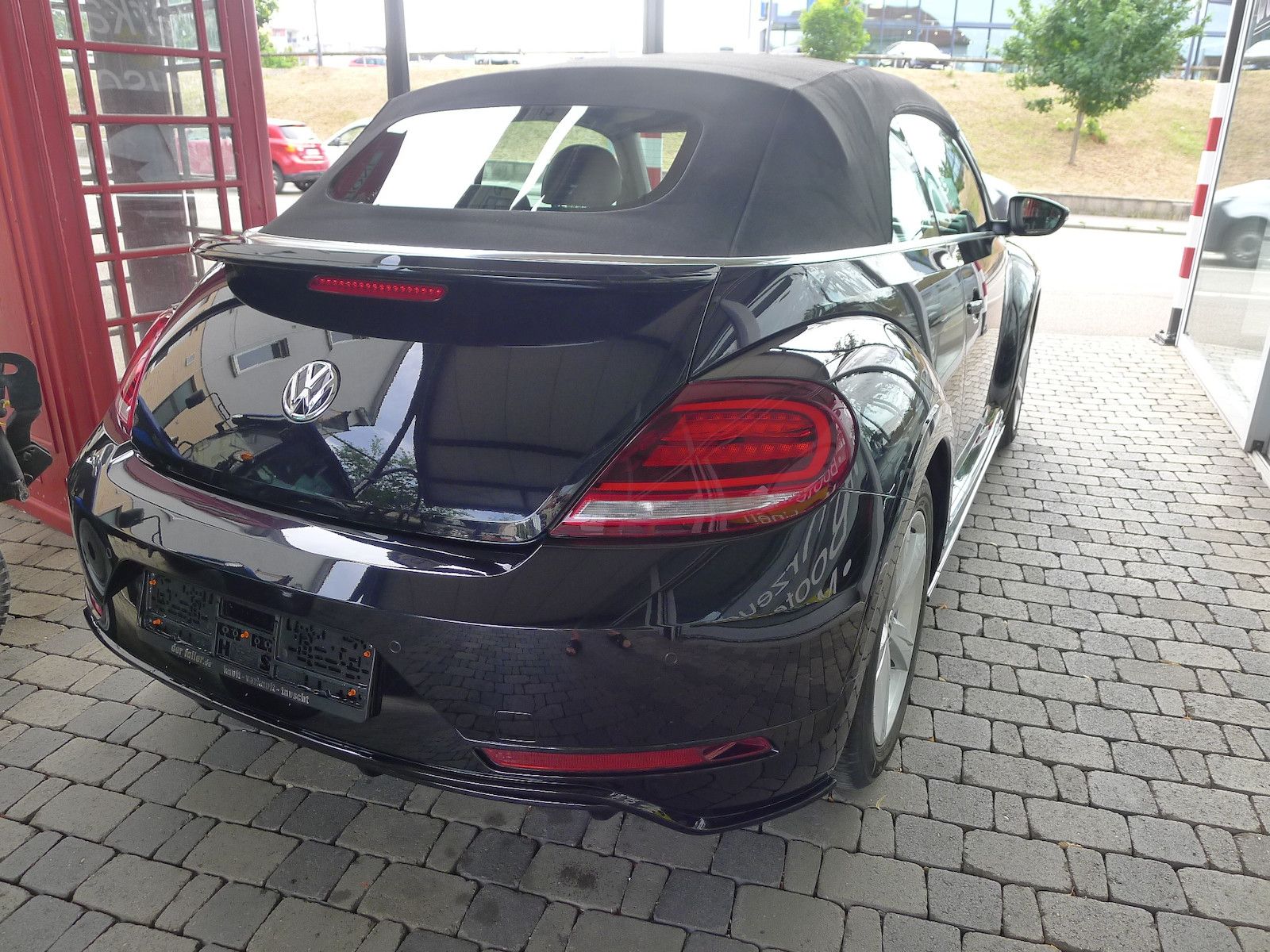 Volkswagen Beetle Cabrio DSG schwarz R-Line foto 4