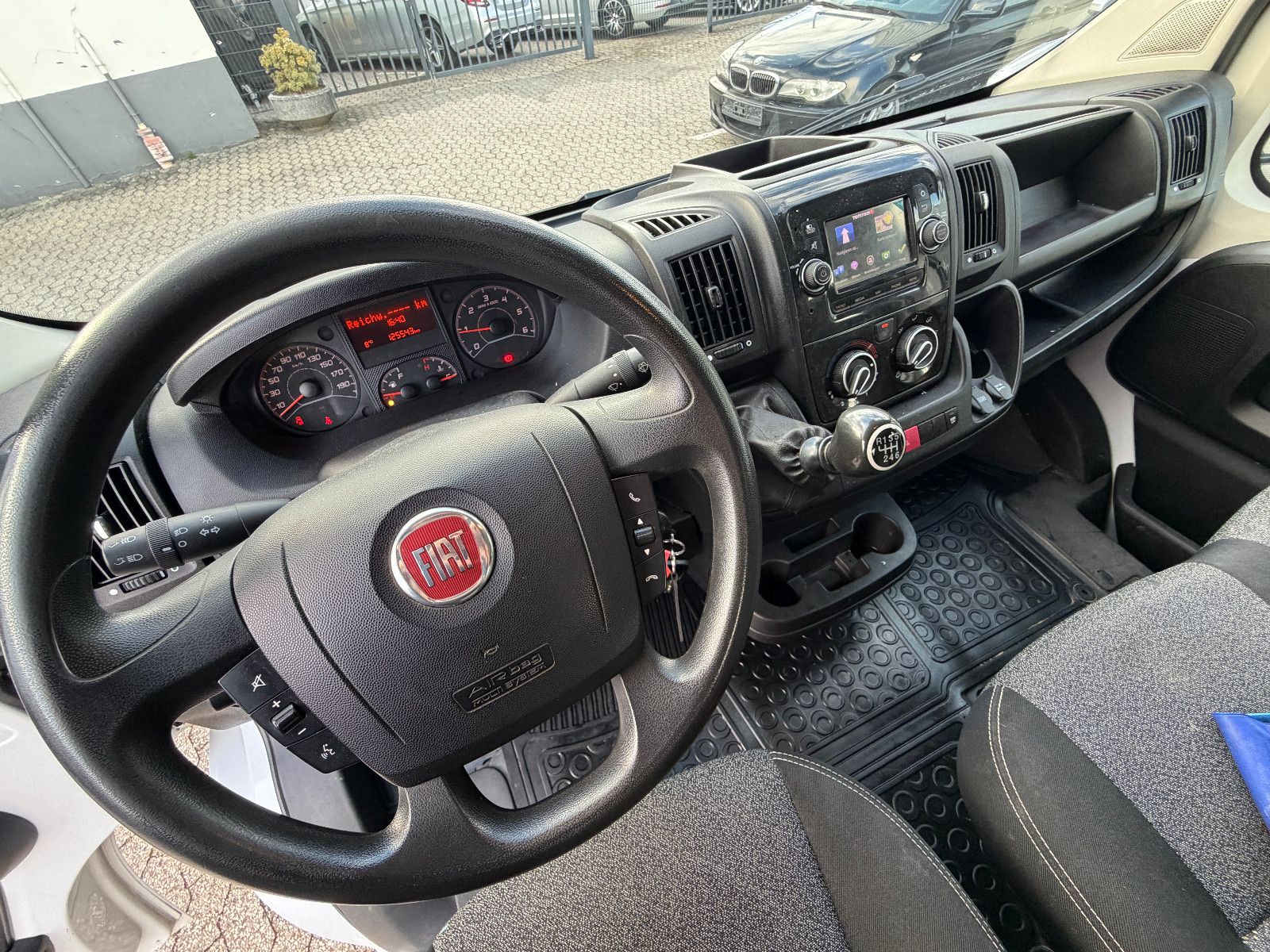 Fahrzeugabbildung Fiat Ducato Pritsche/7-SITZ Doppelk. 35 140 L4 Pritsc