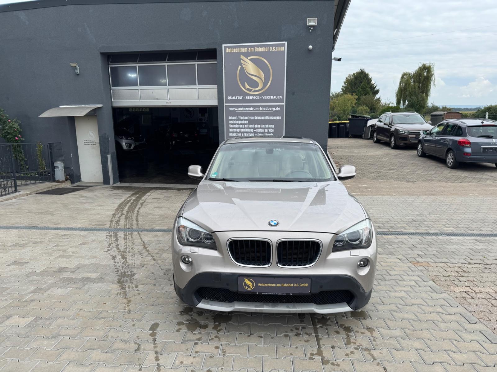 BMW X1 Baureihe X1 25 i xDrive * PANORAMA* NAVI*PDC