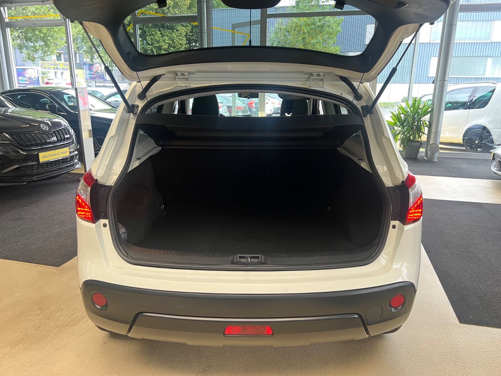 Fahrzeugabbildung Nissan Qashqai Tekna *360 KAMERA*NAVI*LEDER*BOSE*