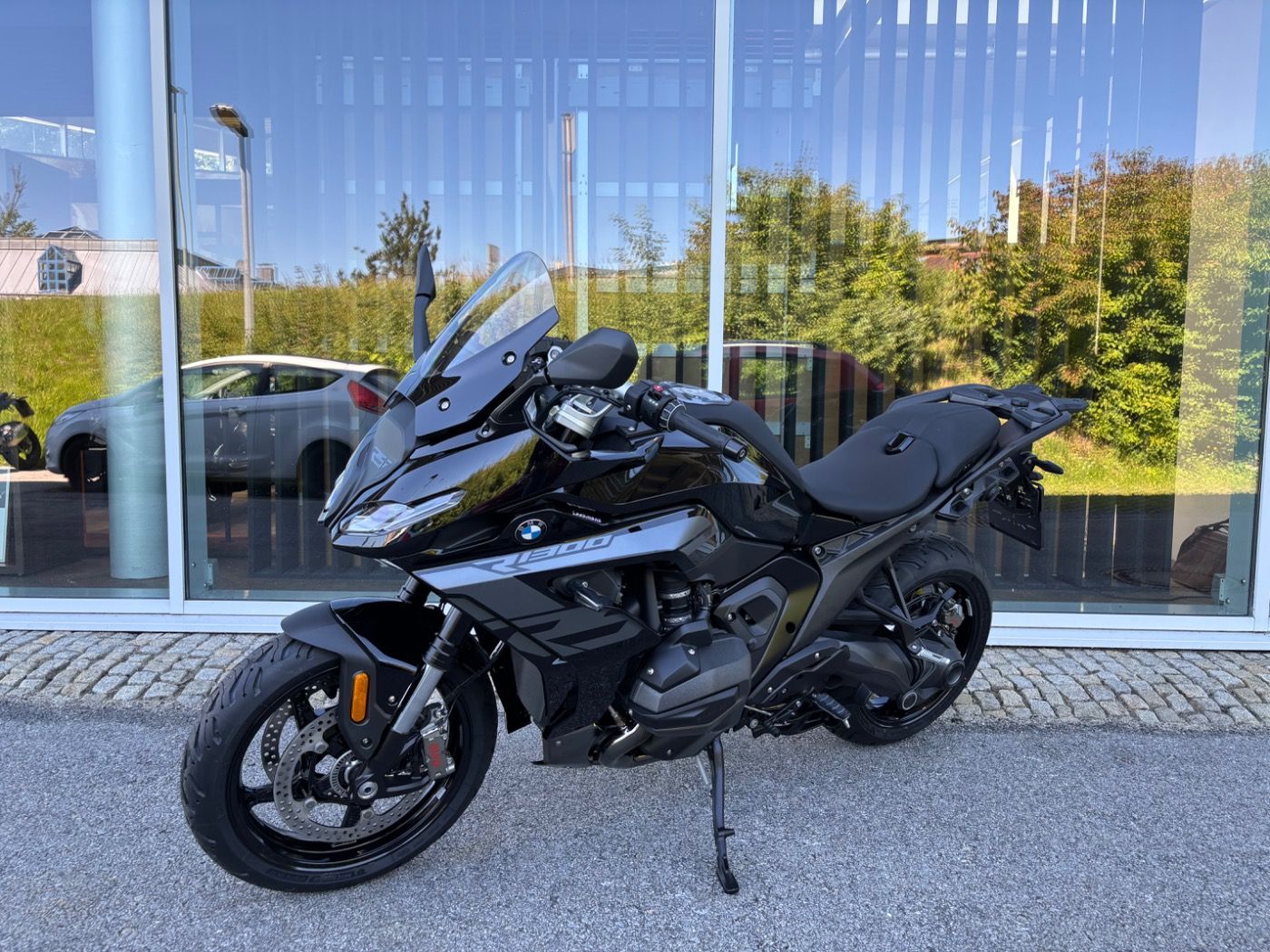 Fahrzeugabbildung BMW R 1300 RS Triple Black 4 Pakete ASA