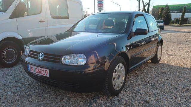 Volkswagen Golf 1.4 Pacific - HU 2/25