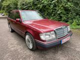 Mercedes-Benz 300TE/KLIMA/LEDER/SITZHEIZUNG/EFH/ - Mercedes-Benz 300 aus 1990: 300e