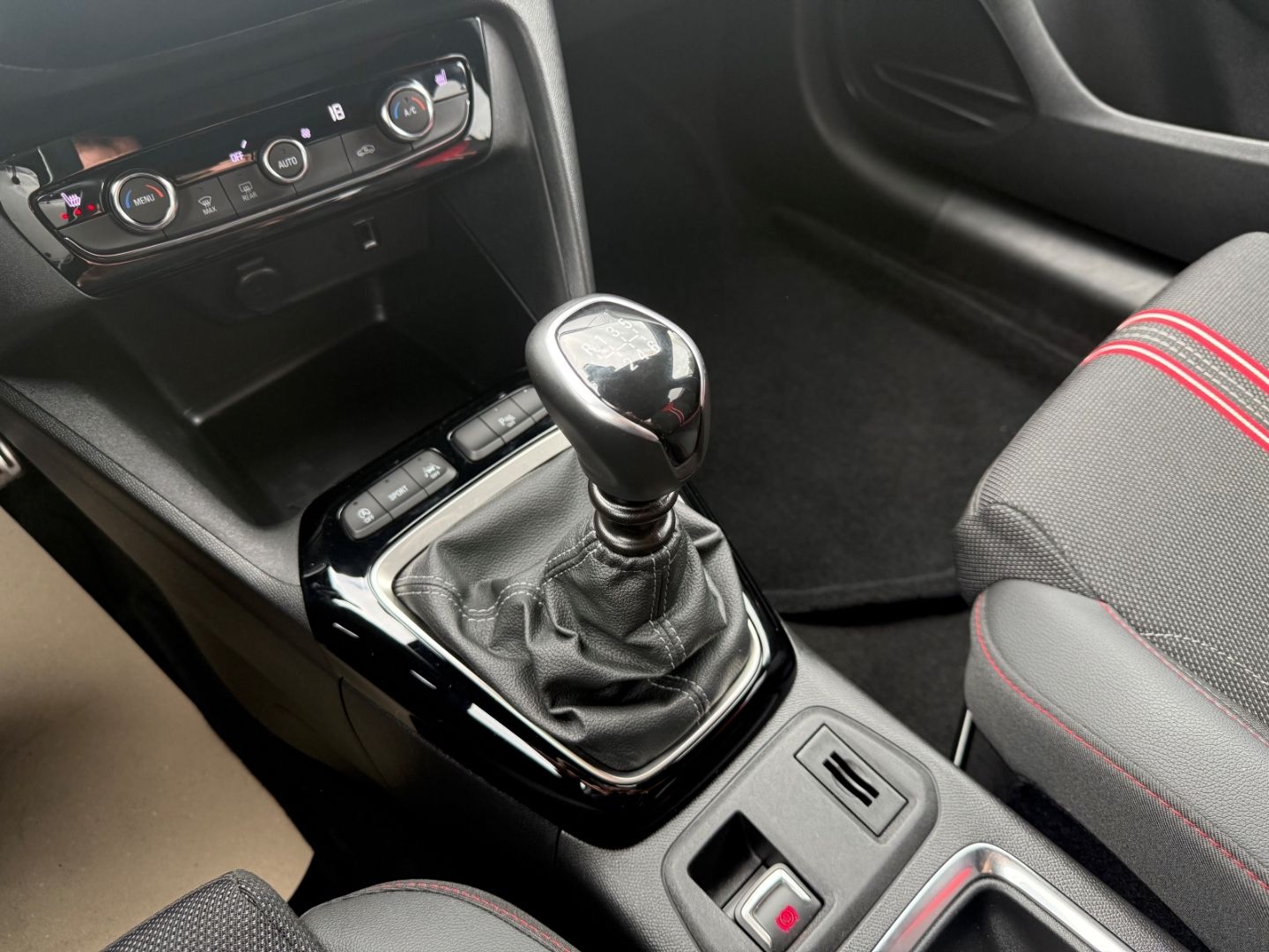 Fahrzeugabbildung Opel Corsa F GS SHZ+LHZ+Kamera