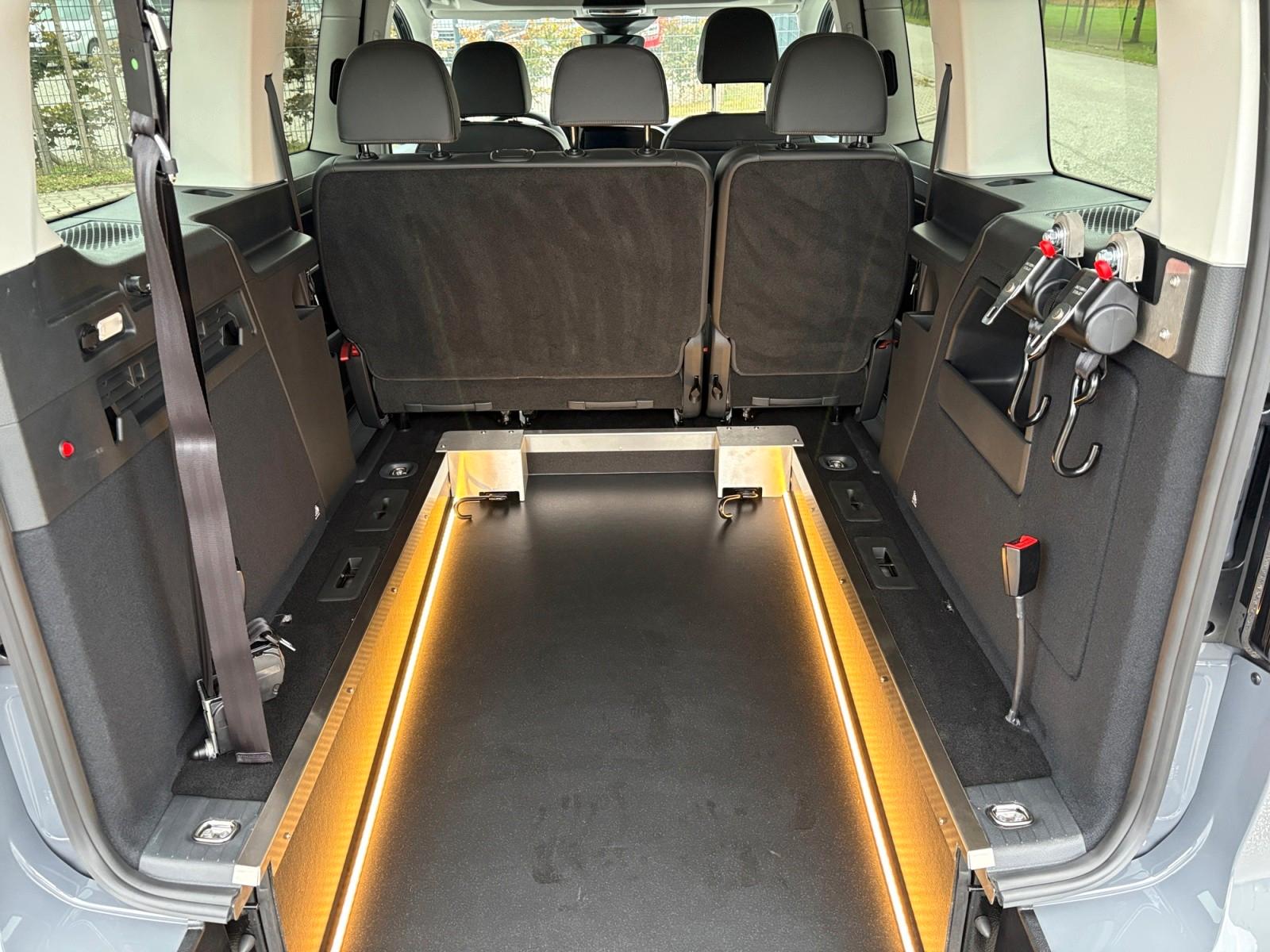 Volkswagen Caddy Maxi Style 1,5 TSI DSG *ROLLSTUHLRAMPE*